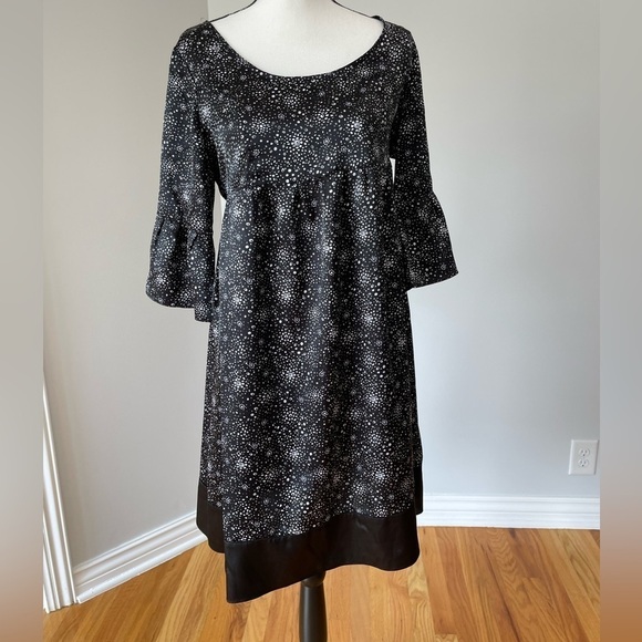 Tomorrow’s Mother maternity dress in a size medium - Picture 1 of 10